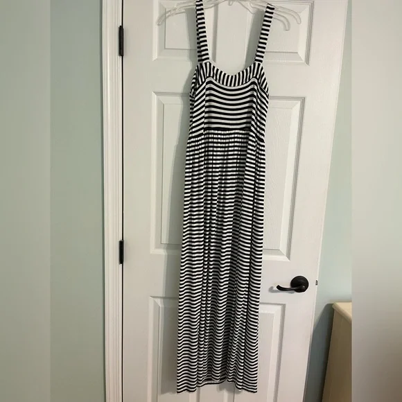 LOFT maxi dress - Picture 2 of 3